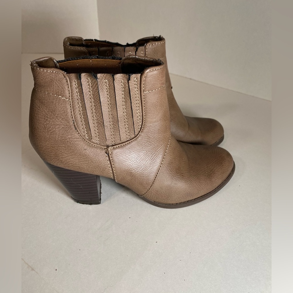Bongo booties size 7